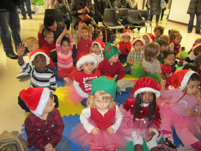 Garderie Coin DOiseaux celebrant Noël