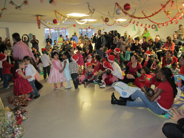 Garderie Coin DOiseaux celebrant Noël