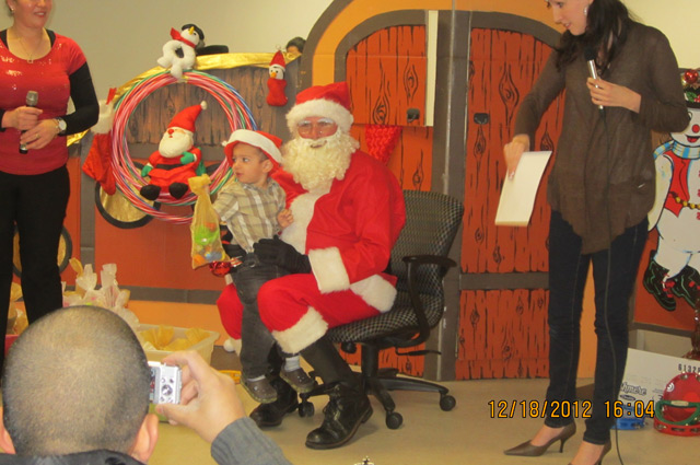Garderie Coin DOiseaux celebrant Noël