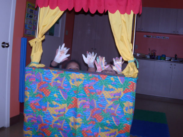 Garderie Coin DOiseaux, Theatre et  marionnettes